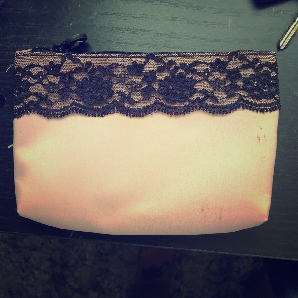 Makeup bag lace